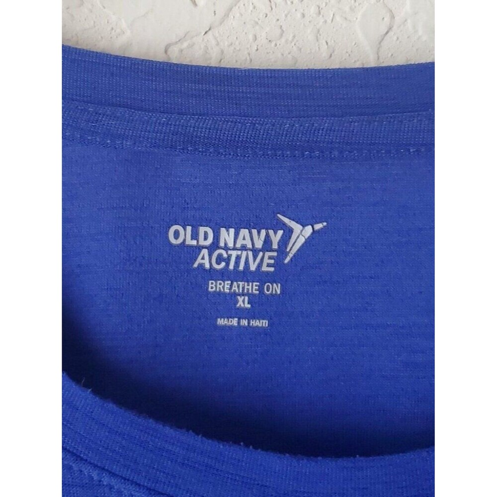 Old Navy Active Breathe ON Men's T-Shirt - Royal Blue (Size XL) - Picture 7 of 8